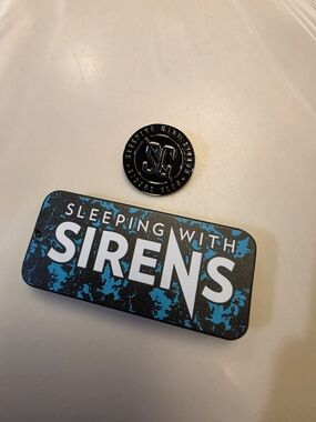 Sleeping With Sirens Guitar Pick Tin & Pin Set